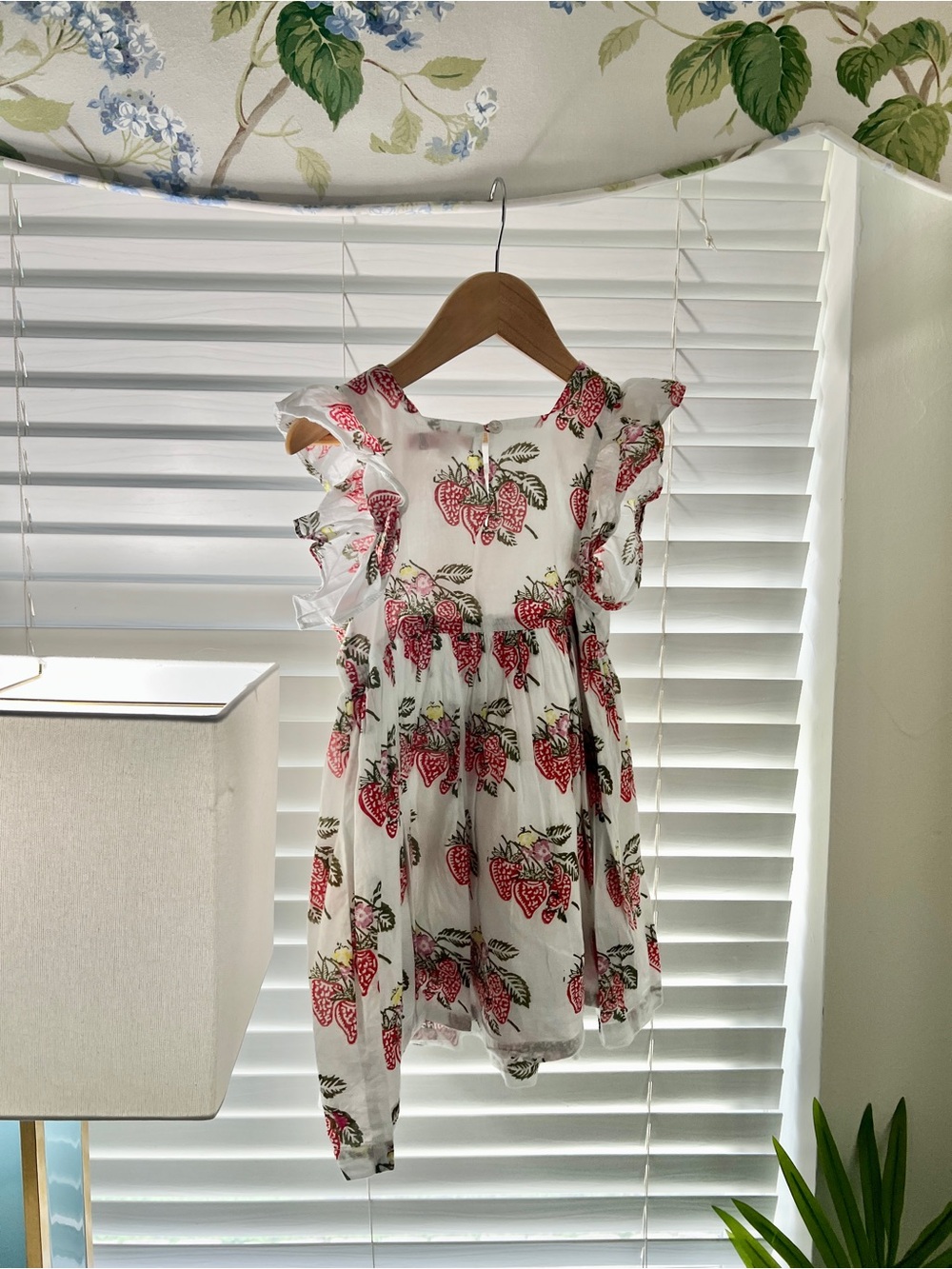Pink Chicken Girls 5T Block print dress White Strawberry Print Ruffle like new